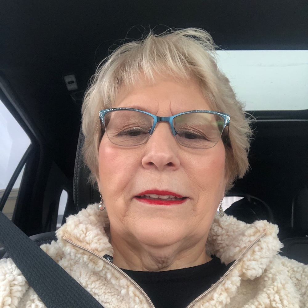 Meet your Posher, Suzan